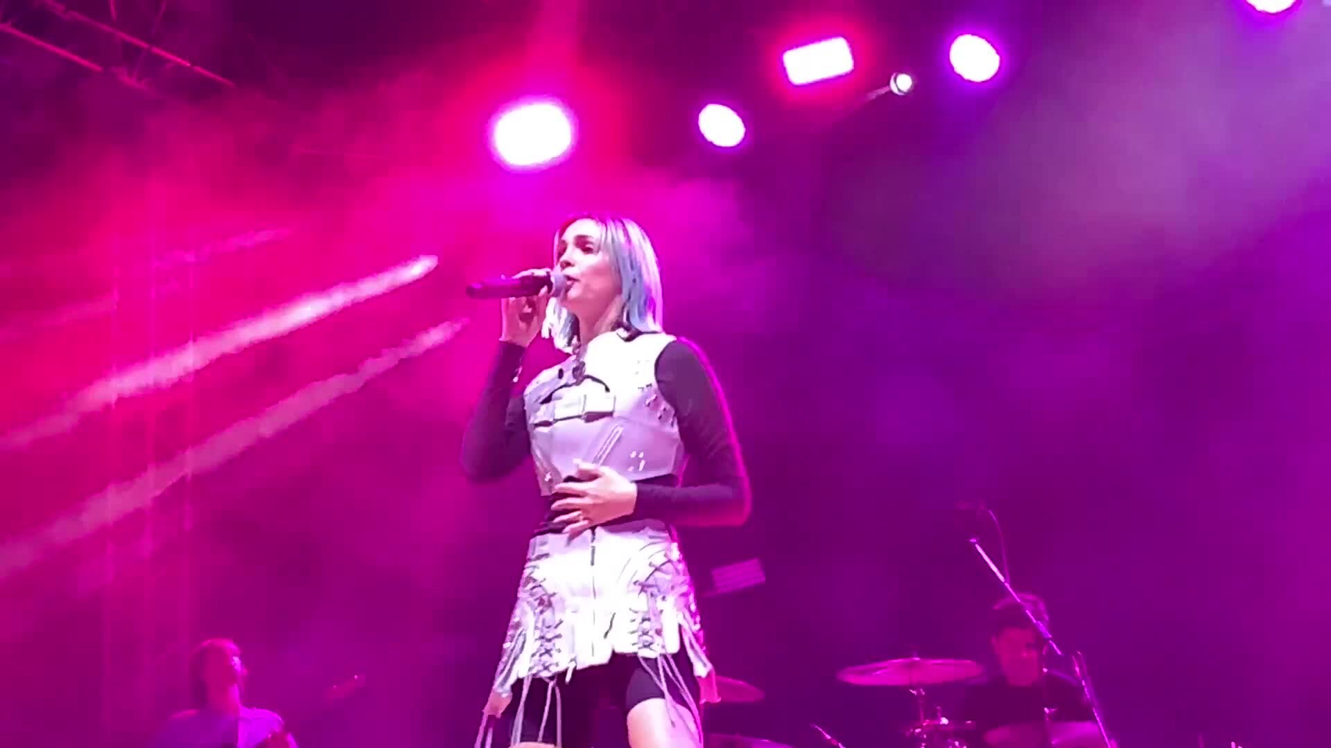 Rose Villain infiamma l'ultima notte del Settembre rendese - FOTO E VIDEO