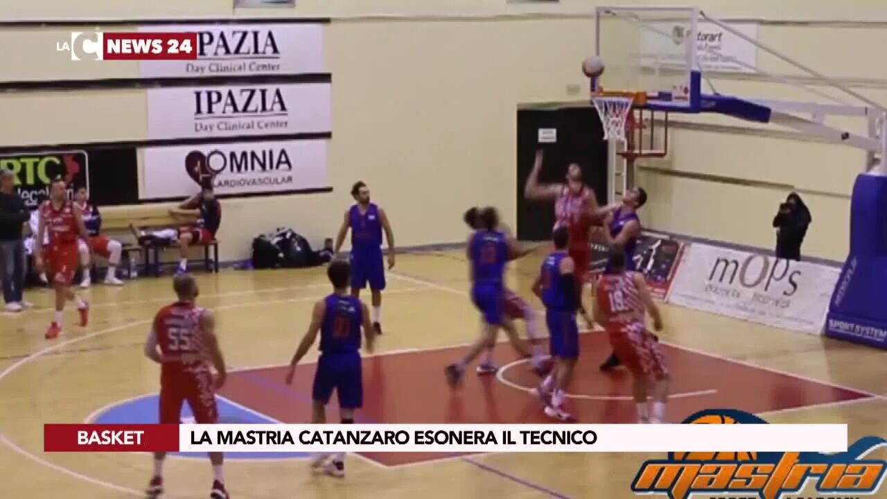 La Mastria Catanzaro esonera il tecnico