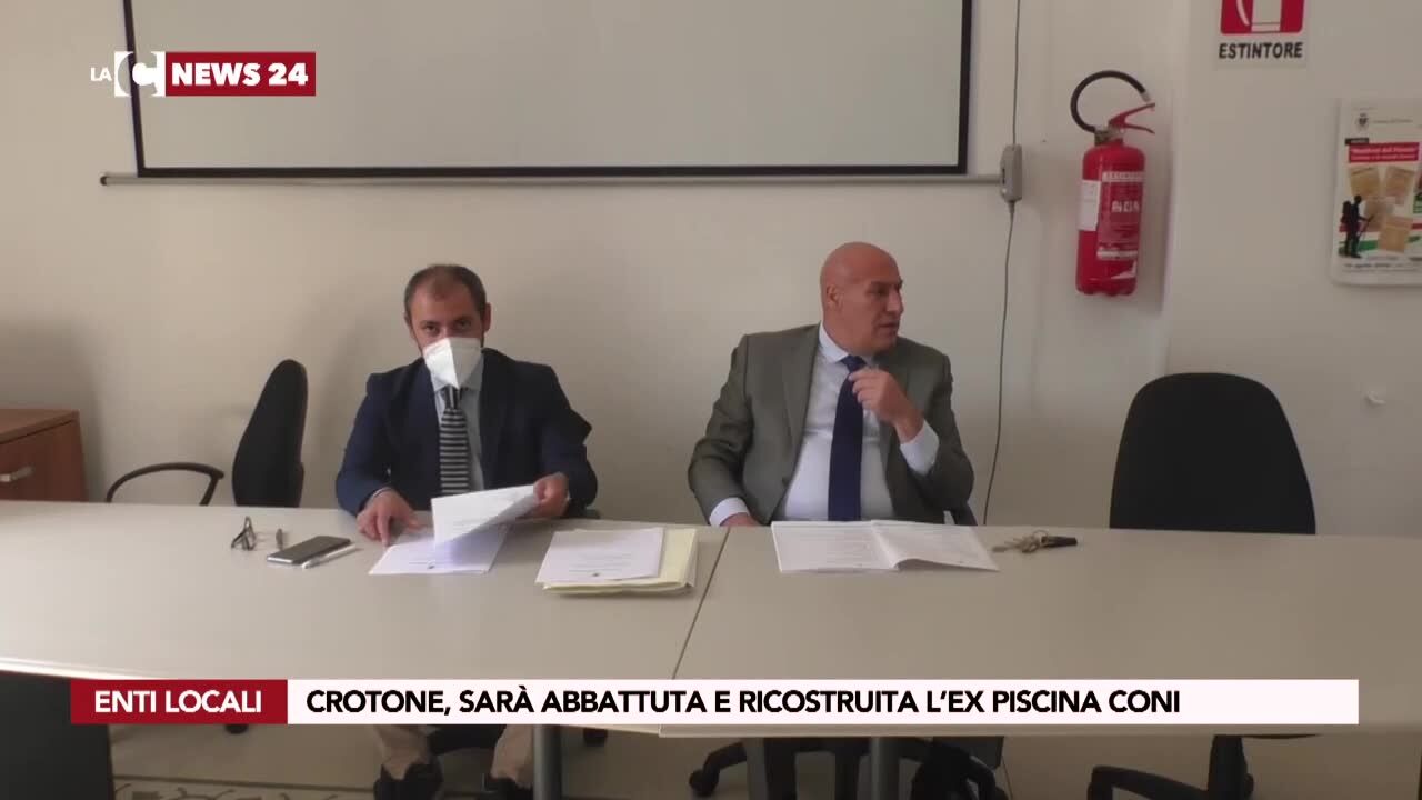 Crotone, sarà abbattuta e ricostruita l’ex piscina Coni
