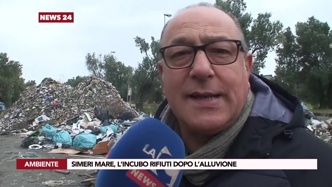 Simeri mare, l’incubo rifiuti dopo l’alluvione