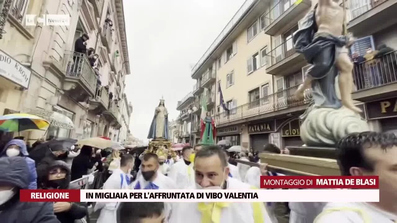 In migliaia per l'Affruntata di Vibo Valentia