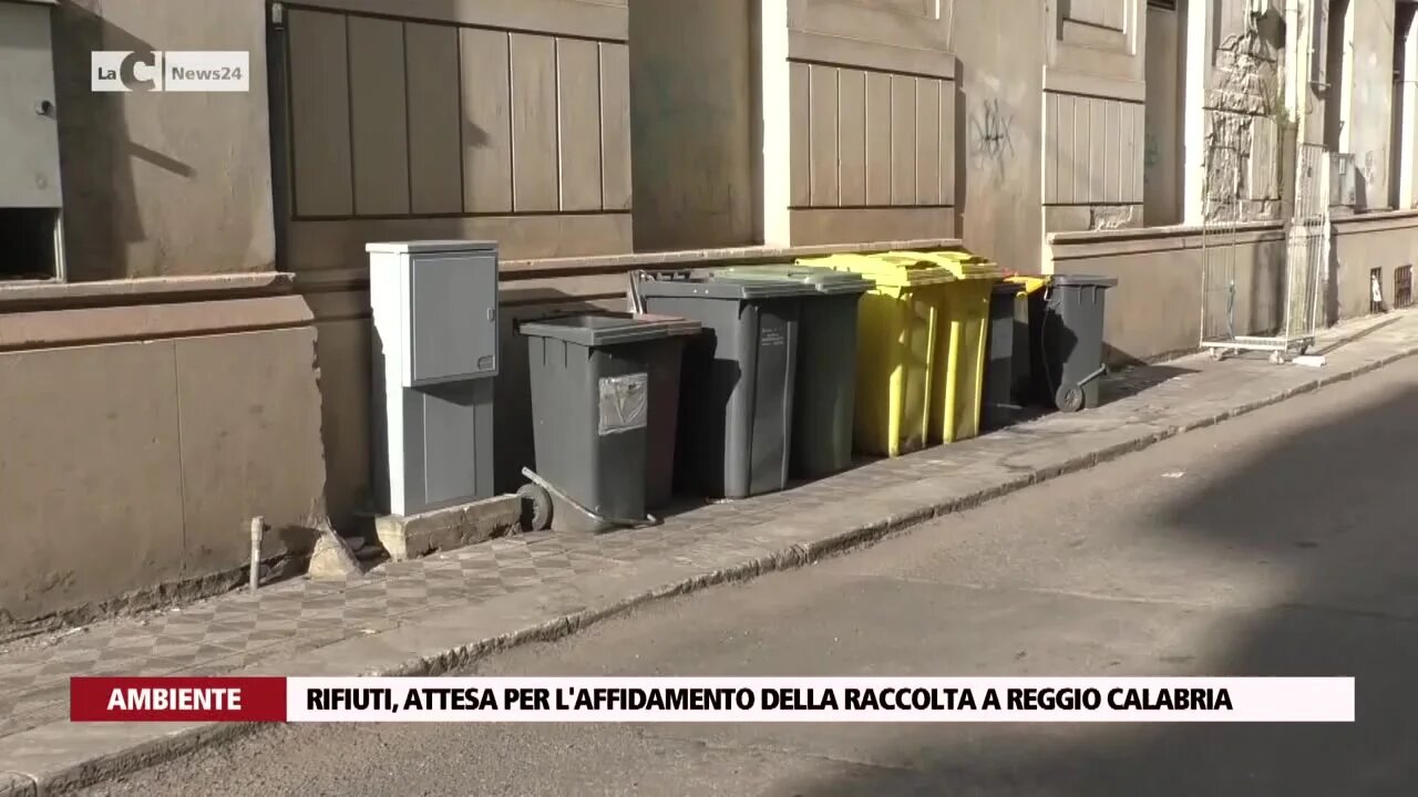 Rifiuti, attesa per l'affidamento della raccolta a Reggio Calabria