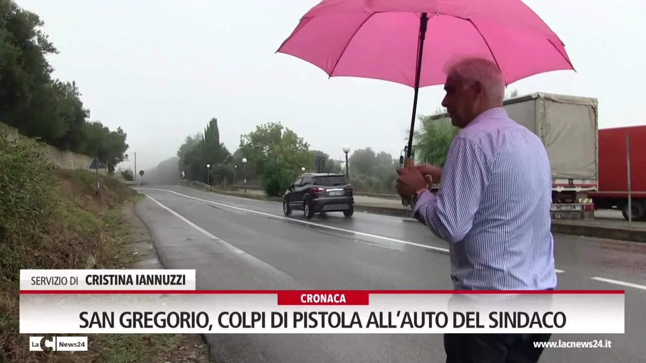 San Gregorio, colpi di pistola all’auto del sindaco