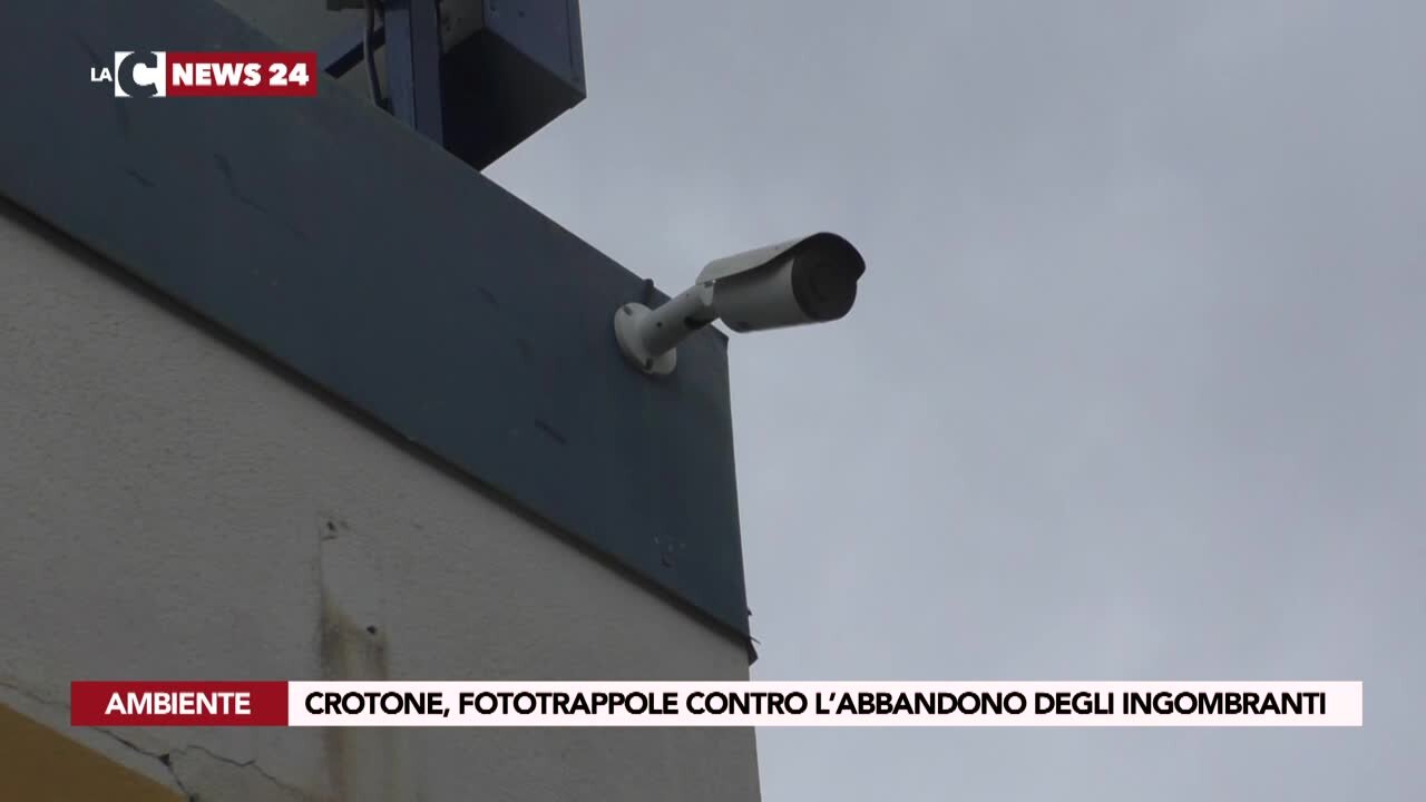 Crotone, fototrappole contro l’abbandono degli ingombranti