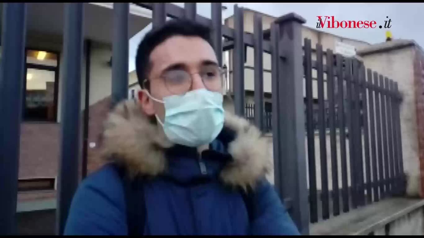 Gli studenti vibonesi al loro secondo "primo giorno" di scuola