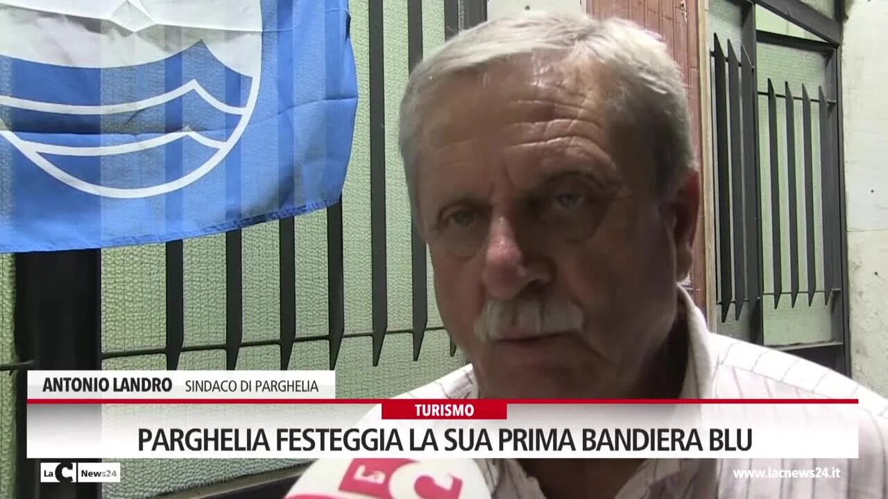 Parghelia festeggia la sua prima bandiera blu