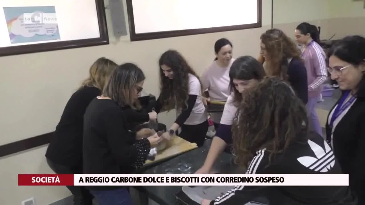 A Reggio carbone dolce e biscotti con Corredino Sospeso