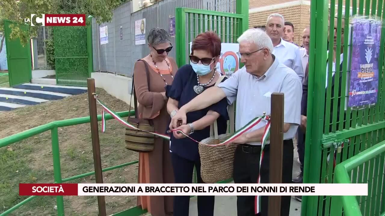 Generazioni a braccetto nel Parco dei nonni di Rende