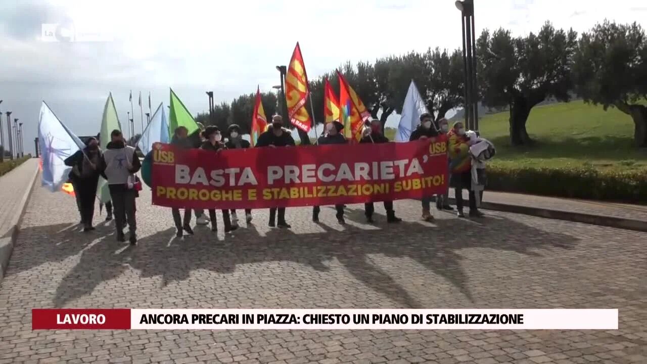 Ancora precari in piazza: chiesto un piano di stabilizzazione