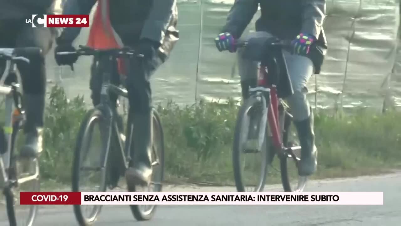 Covid e migranti, l'Usb: «Per loro niente cure né vaccini»