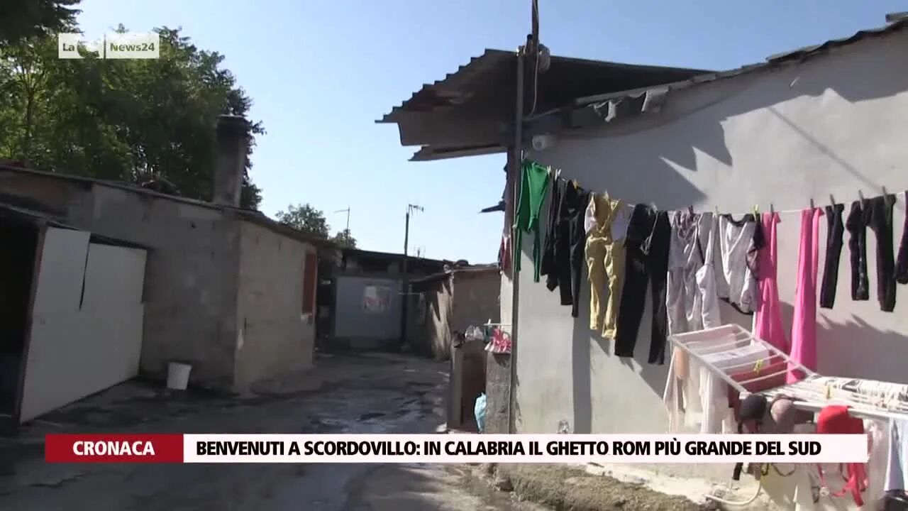 Benvenuti a Scordovillo, in Calabria il ghetto rom più grande del sud