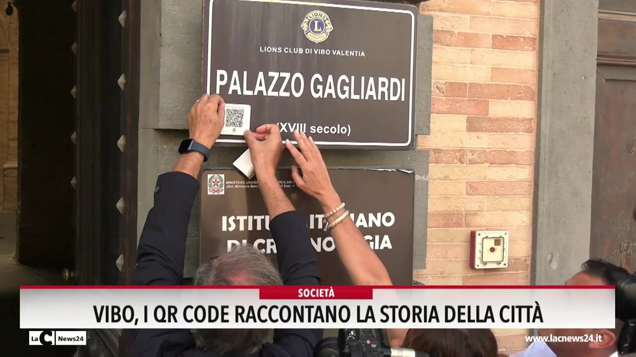 «Mai più turisti spaesati», Vibo si racconta anche con la tecnologia: 60 Qr code per valorizzare chiese, palazzi e monumenti - VIDEO
