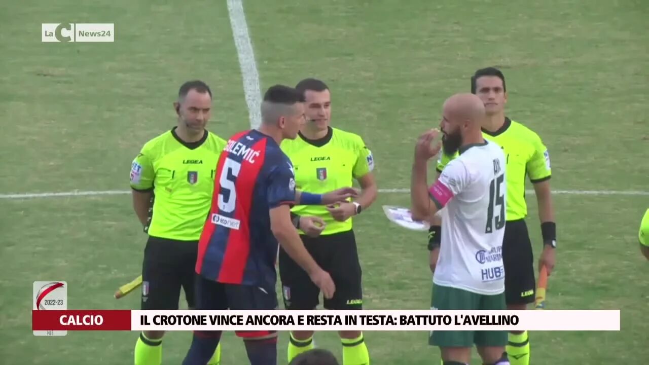 Il Crotone vince ancora e resta in testa, battuto l'Avellino