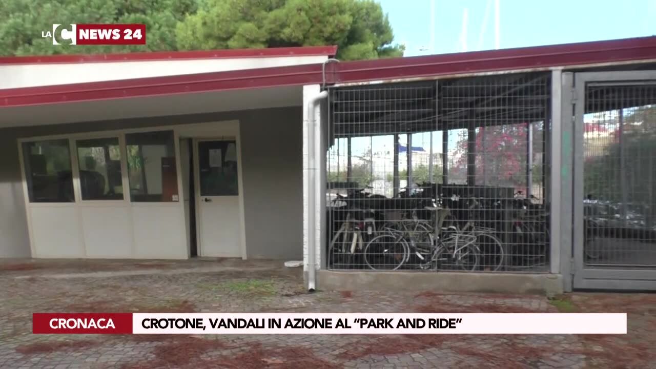 Crotone, vandali in azione al “Park and Ride”
