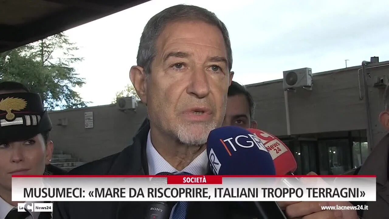 Musumeci: «Mare da riscoprire, italiani troppo terragni»