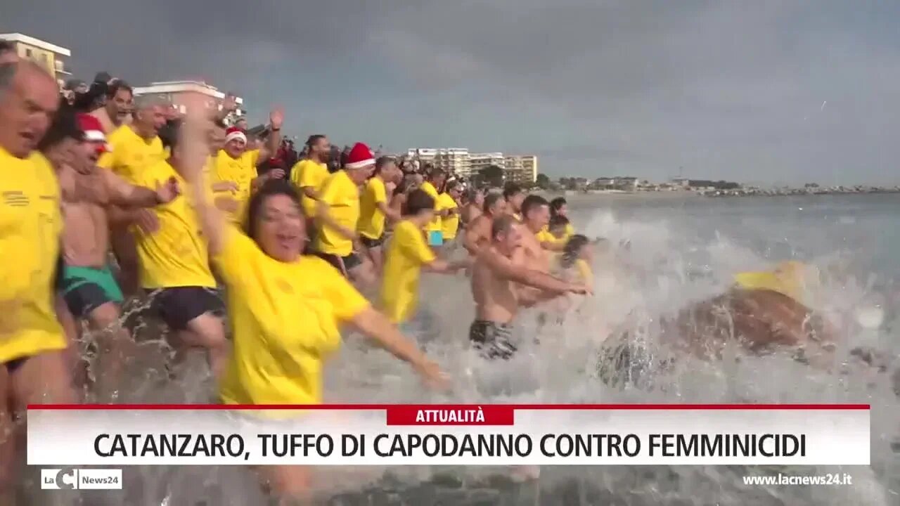 Catanzaro, tuffo di Capodanno contro femminicidi