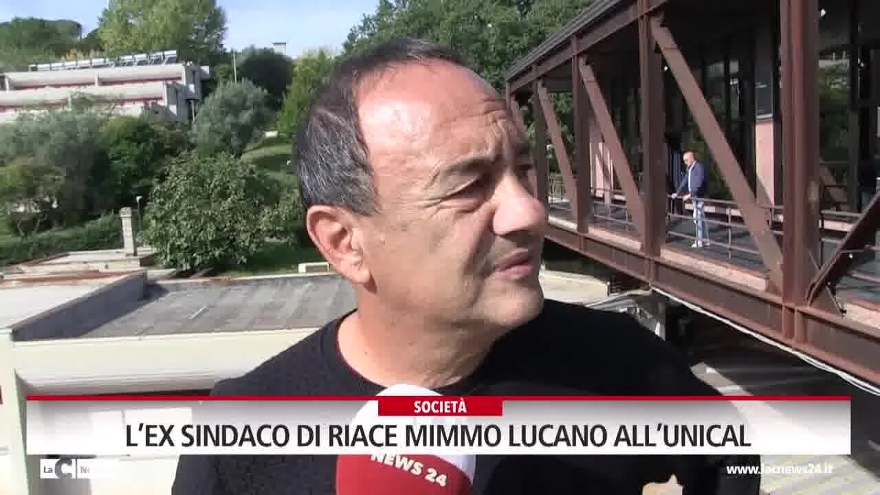 L’ex sindaco di Riace Mimmo Lucano all’Unical