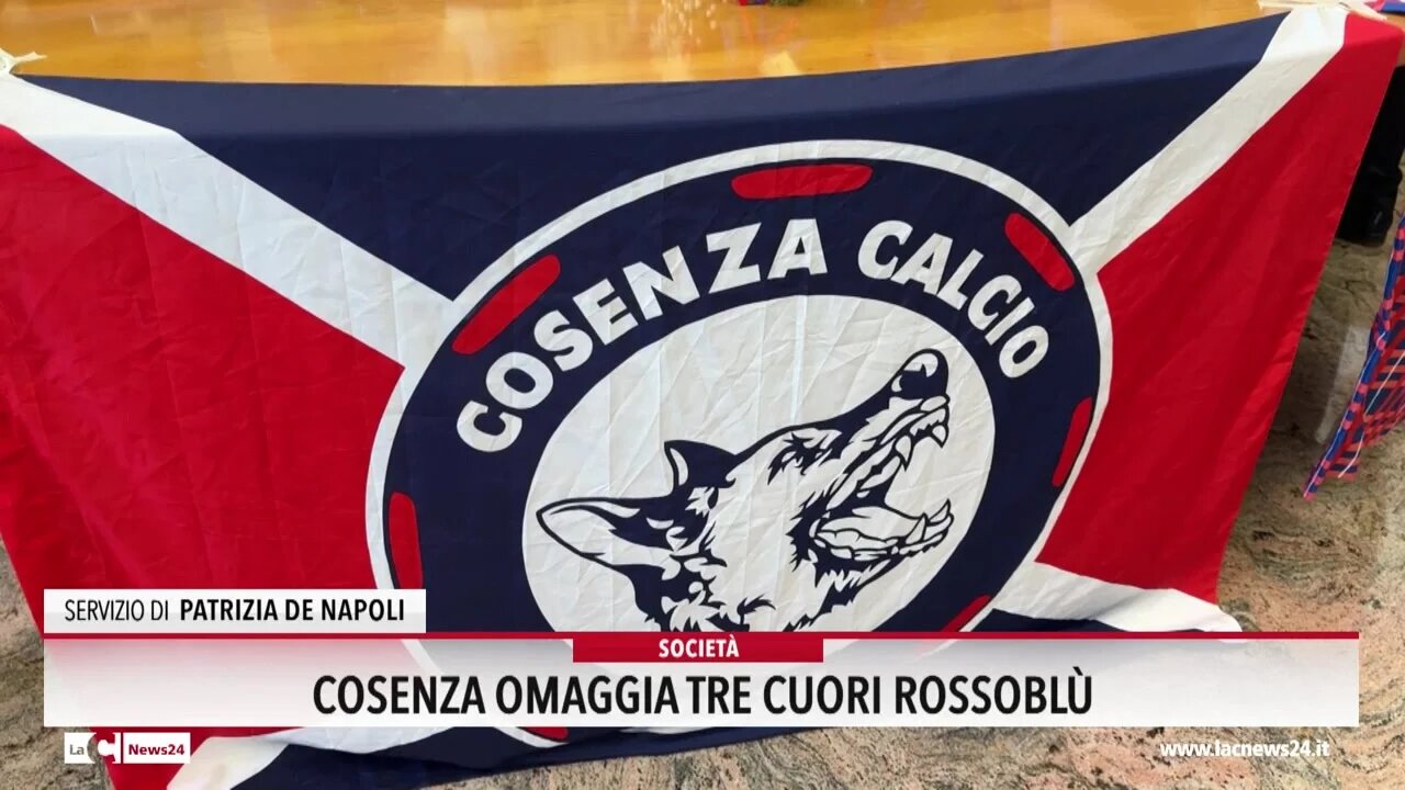 Cosenza, bagno di folla per l'omaggio a Marulla, Catena e Bergamini a Palazzo dei Bruzi | VIDEO