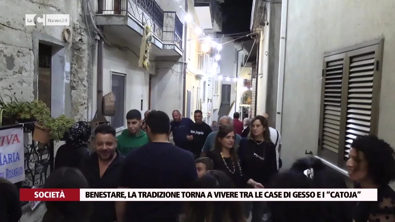 Benestare, la tradizione torna a vivere tra le case di gesso e i “catoja”