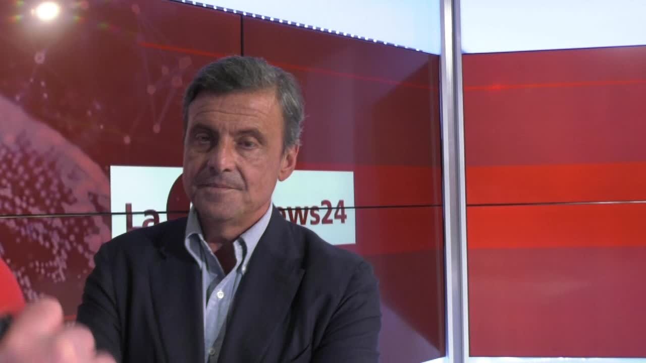 Calenda negli studi di LaC: «Muzzopappa candidato? Sono qui per De Nisi»