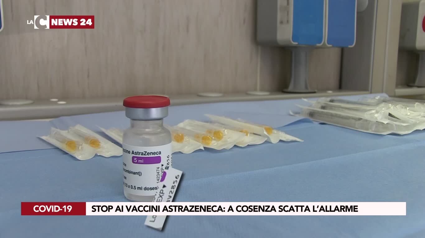 Stop ai vaccini AstraZeneca: a Cosenza scatta l’allarme
