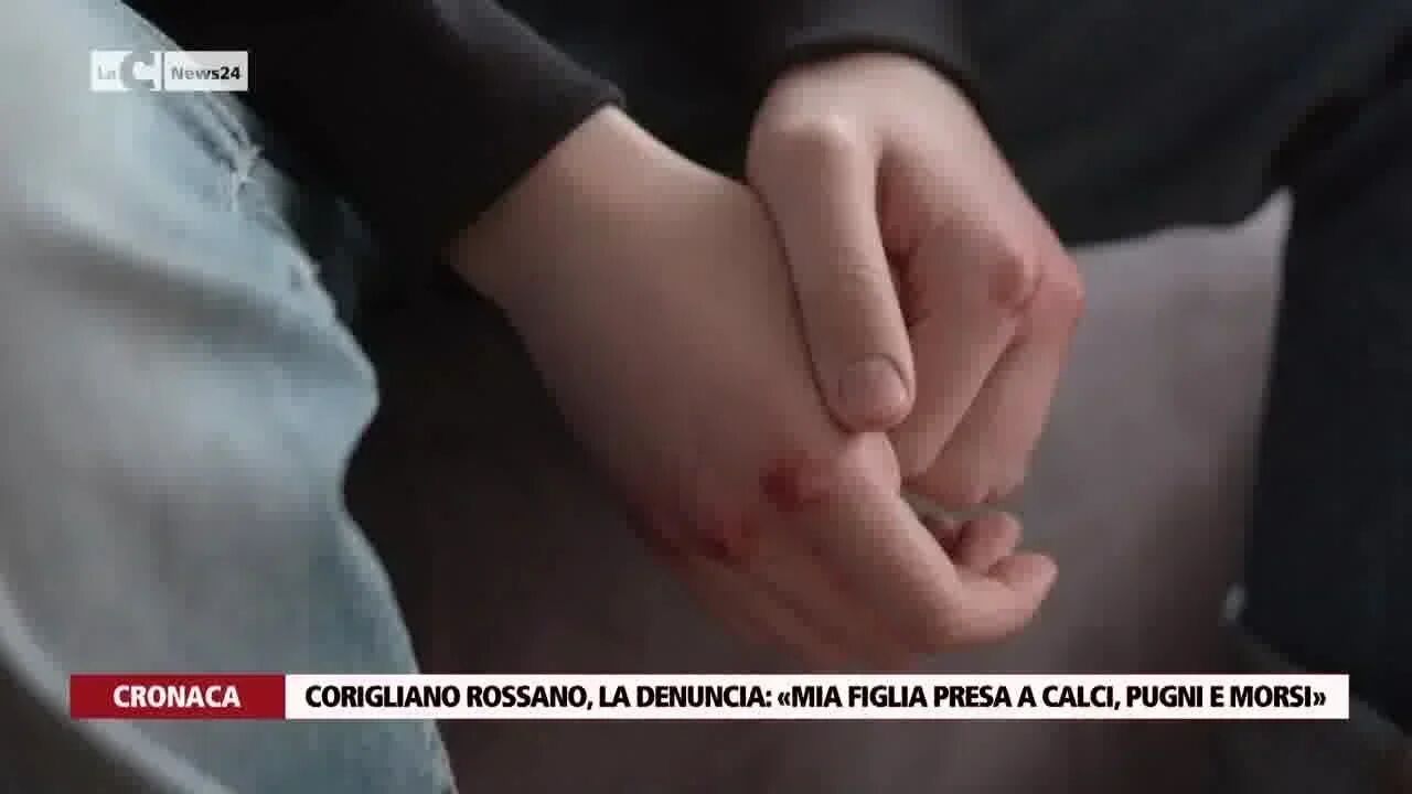 Corigliano Rossano, la denuncia: «Mia figlia presa a calci, pugni e morsi»