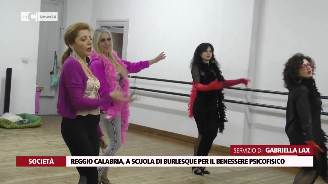 Reggio Calabria, a scuola di burlesque per il benessere psicofisico