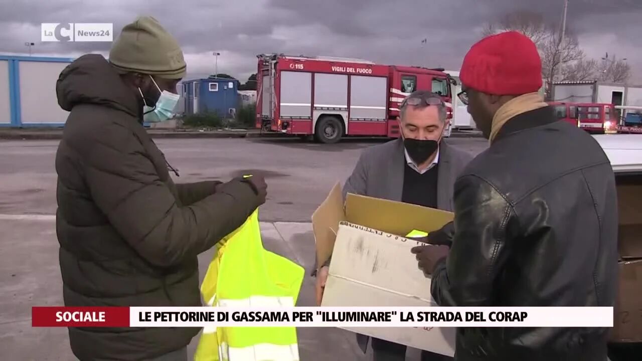 Le pettorine di Gassama per "illuminare" la strada del Corap