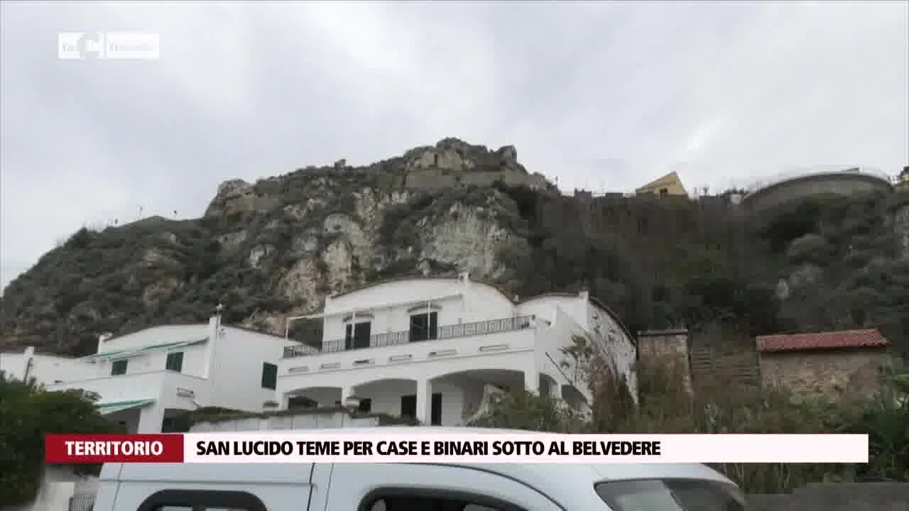 San Lucido teme per case e binari sotto al belvedere