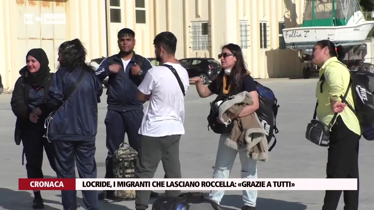 Locride, i migranti che lasciano Roccella: «Grazie a tutti»
