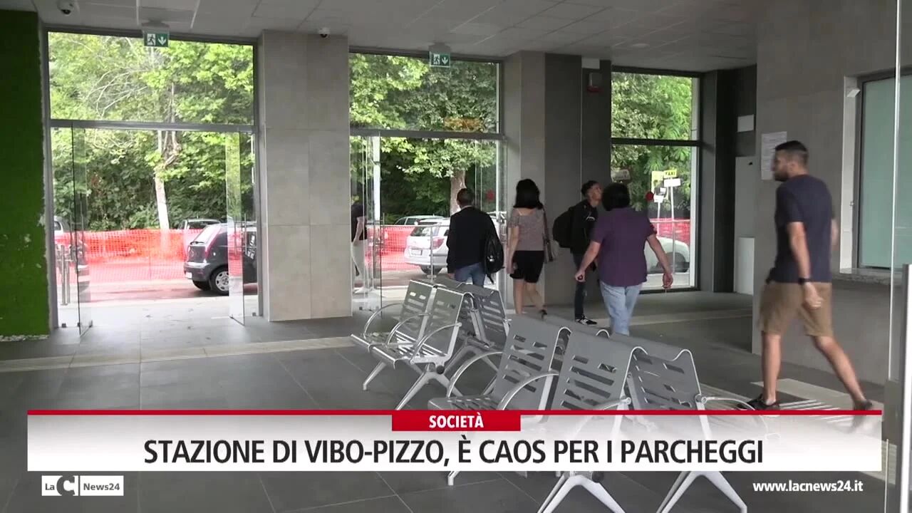 Stazione di Vibo-Pizzo, è caos per i parcheggi