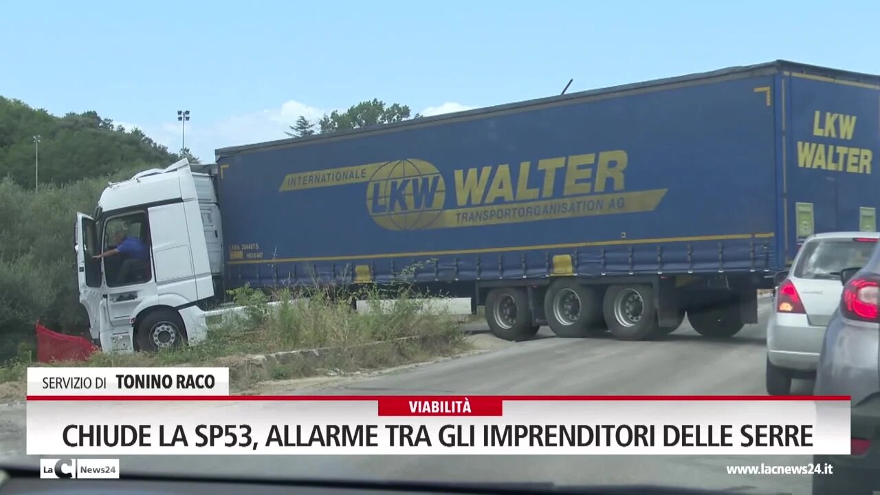Nel Vibonese la strada interdetta ai tir rischia di far collassare le aziende. Gli imprenditori: «Diteci, dobbiamo chiudere?»
