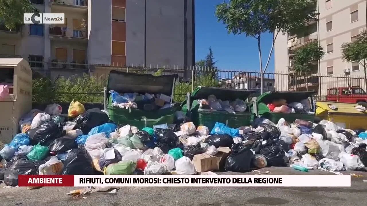 Rifiuti, comuni morosi: chiesto intervento della Regione