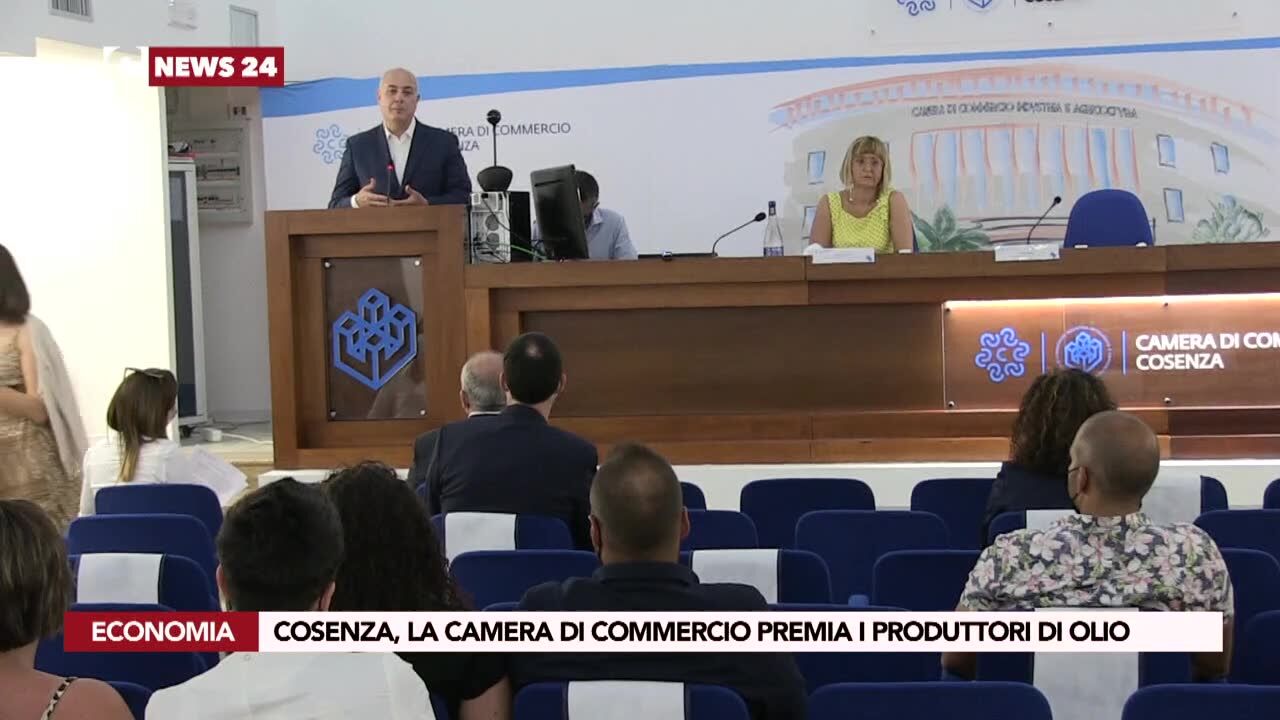 Cosenza, la camera di commercio premia i produttori di olio