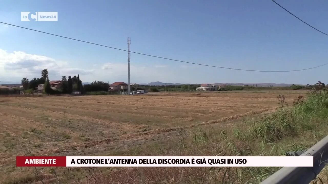 A Crotone l’antenna della discordia è già quasi in uso