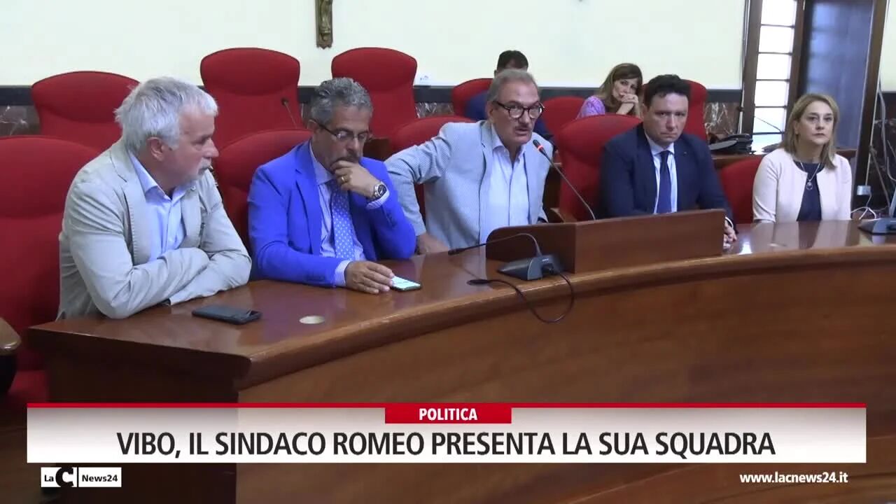 Vibo, il sindaco Romeo presenta la sua squadra