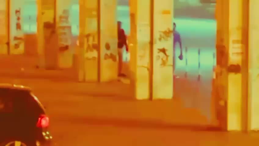 Cosenza, nuova rissa all’Autostazione. Volano spintoni e calci | VIDEO