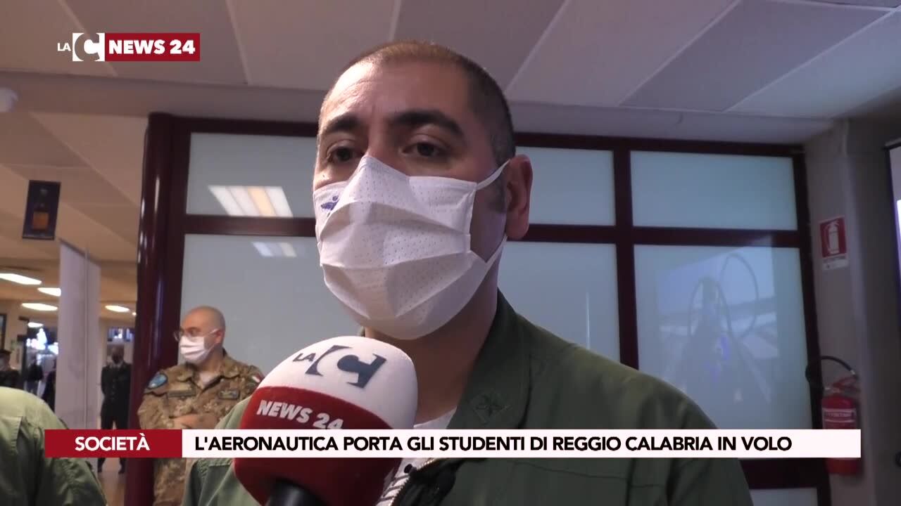 L'aeronautica porta gli studenti di Reggio Calabria in volo