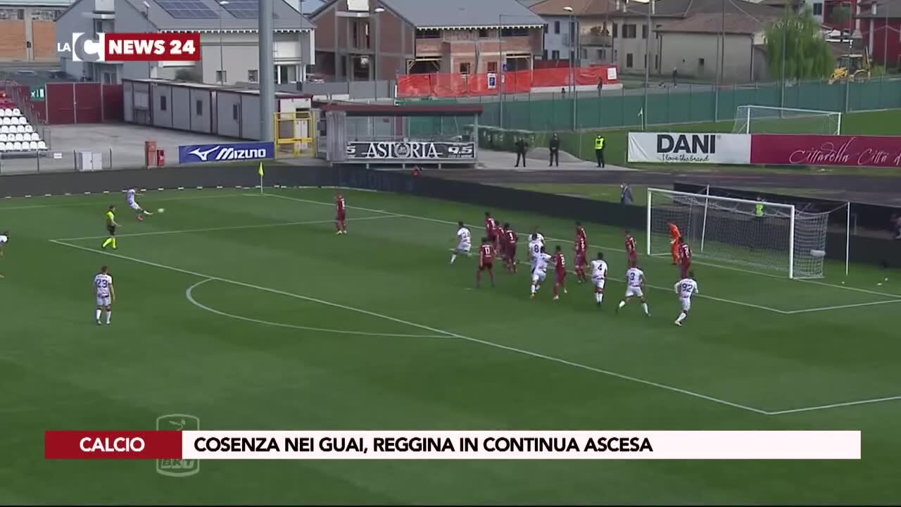 Calcio: Cosenza nei guai, Reggina in continua ascesa