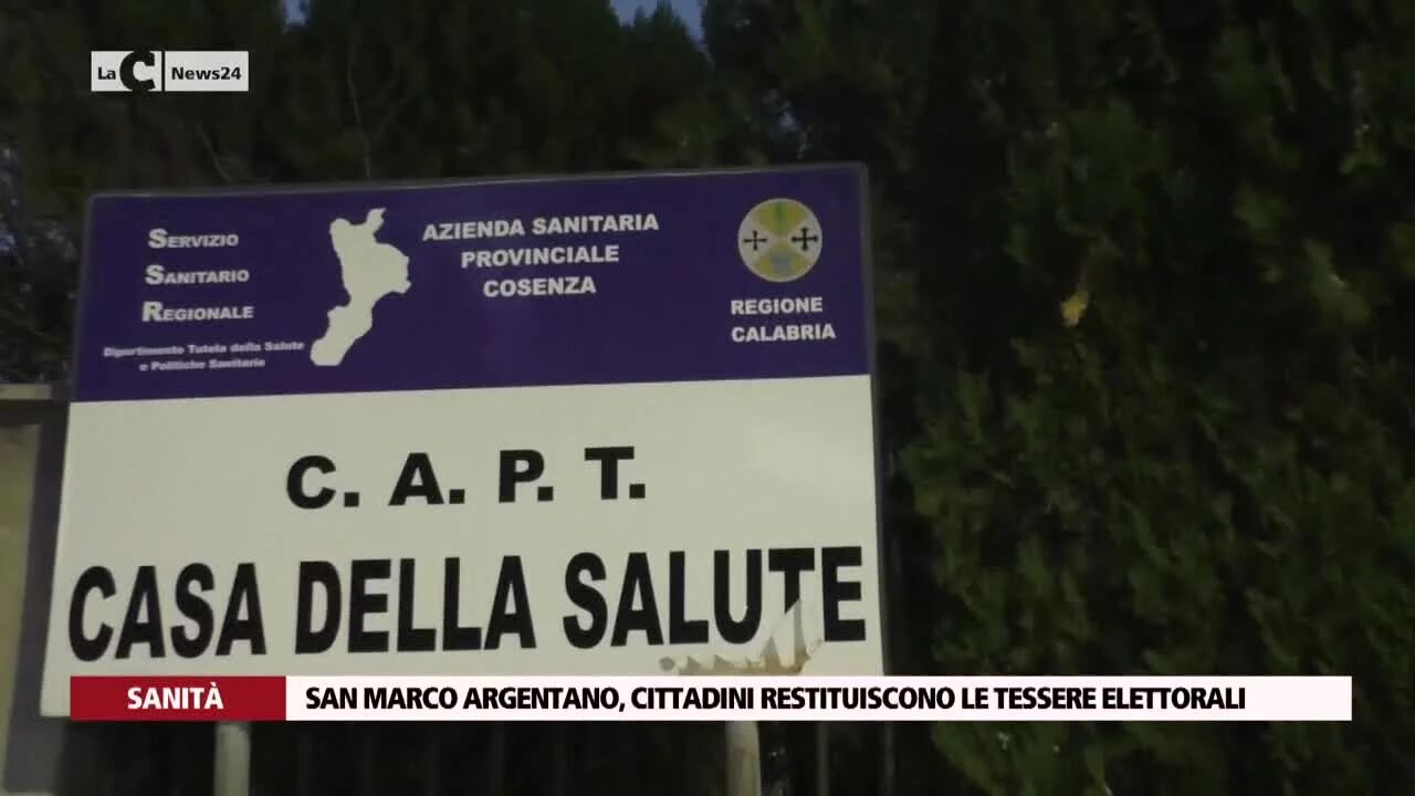 San Marco Argentano, cittadini restituiscono le tessere elettorali