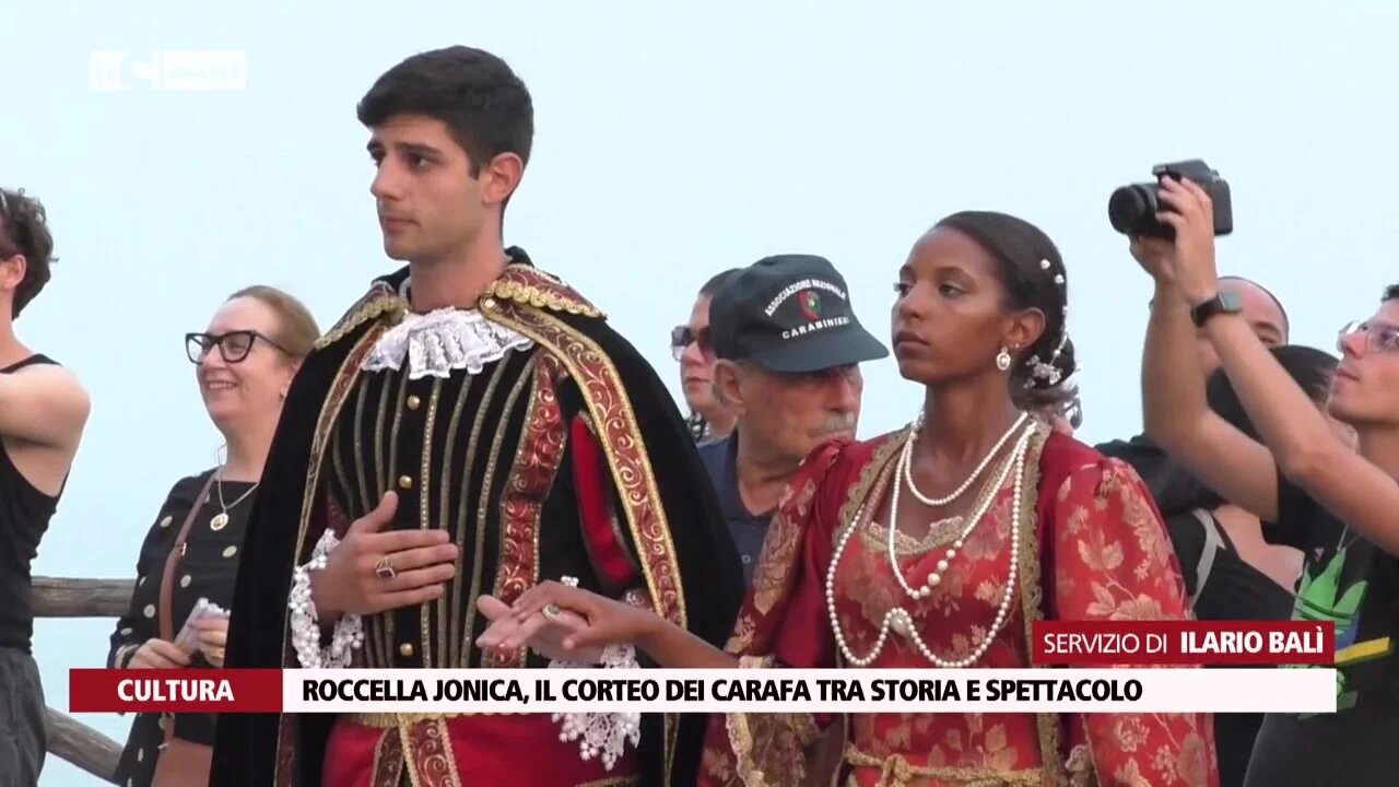 A Roccella Jonica sfila il corteo dei Carafa tra storia e spettacolo