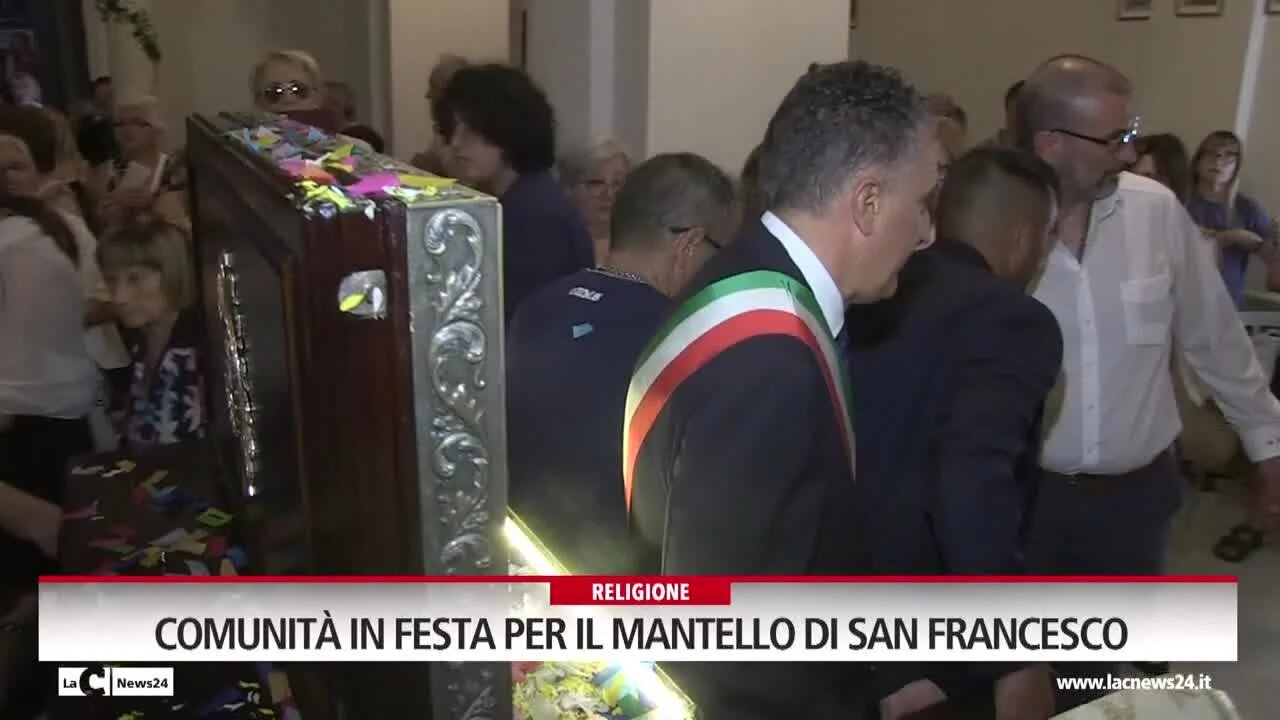 Castrolibero, comunità in festa per il mantello di San Francesco