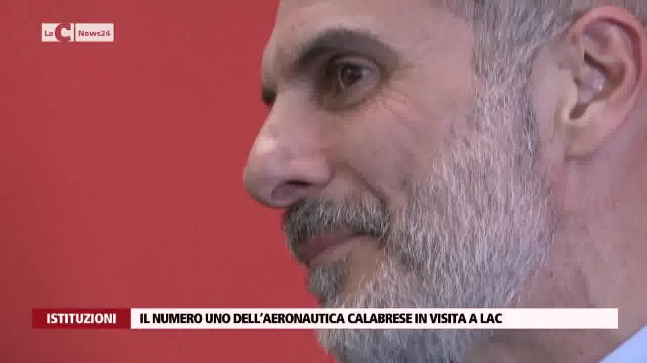 Il numero uno dell’aeronautica calabrese in visita a LaC