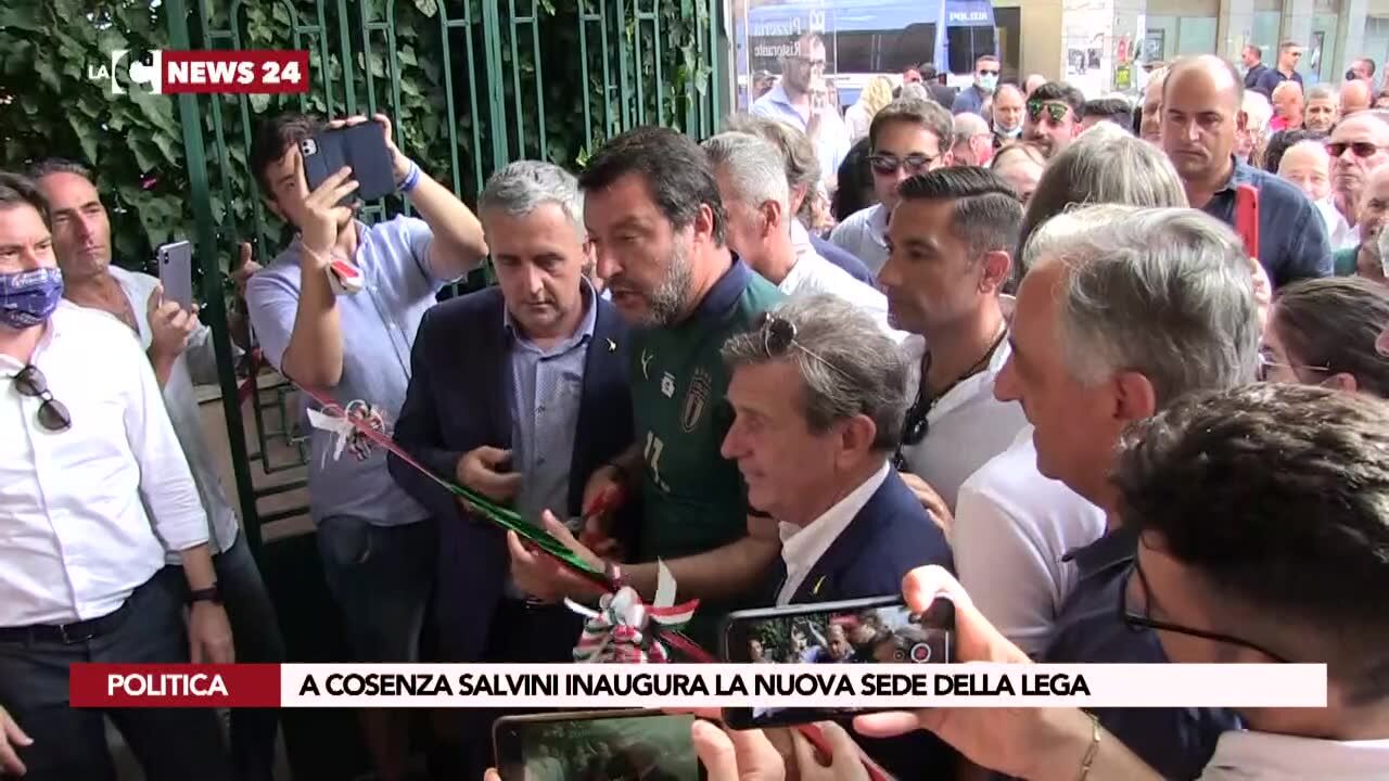 A Cosenza Salvini inaugura la nuova sede della Lega