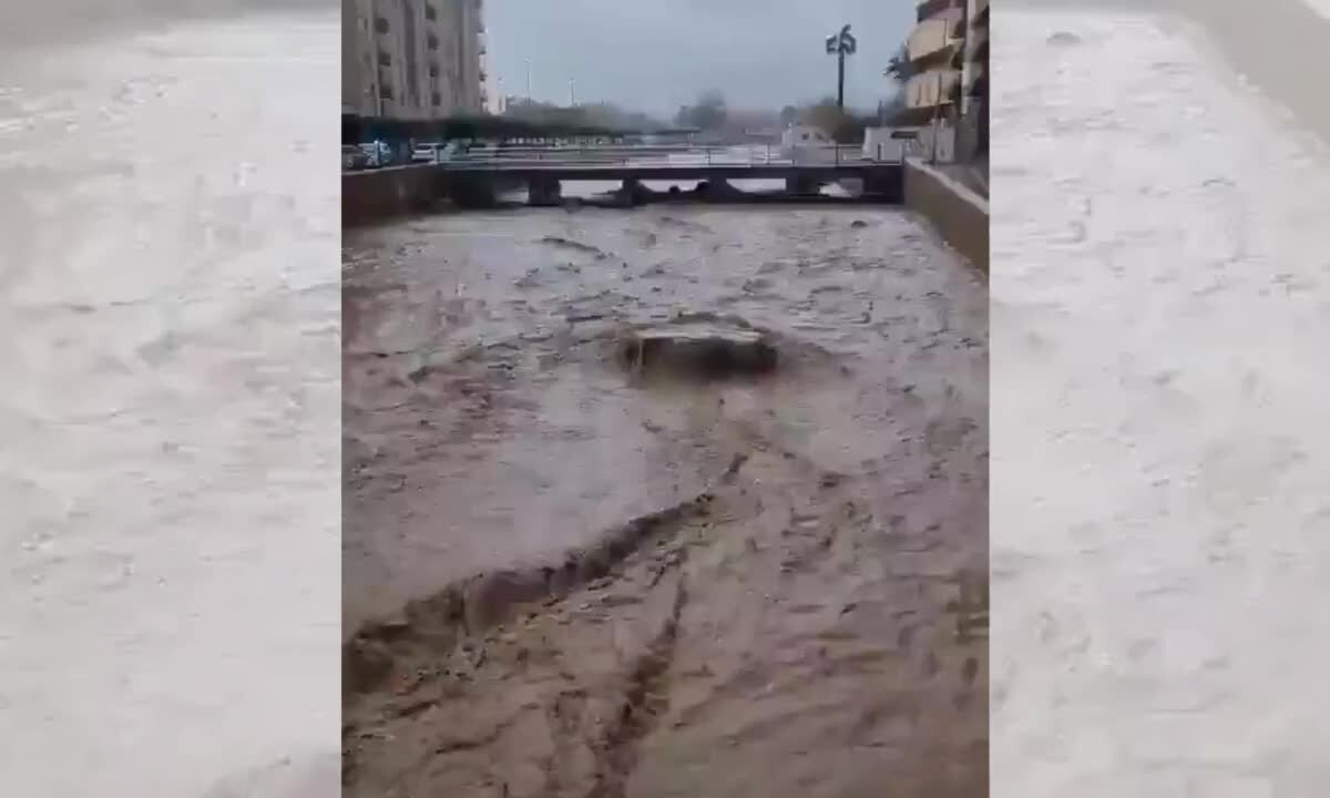 Ancora piogge intense in Spagna: vittime e dispersi in Andalusia a causa delle inondazioni | VIDEO