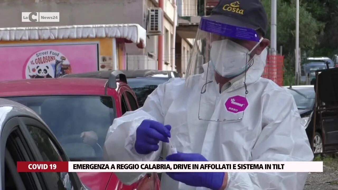 Emergenza a Reggio Calabria, drive in affollati e sistema in tilt