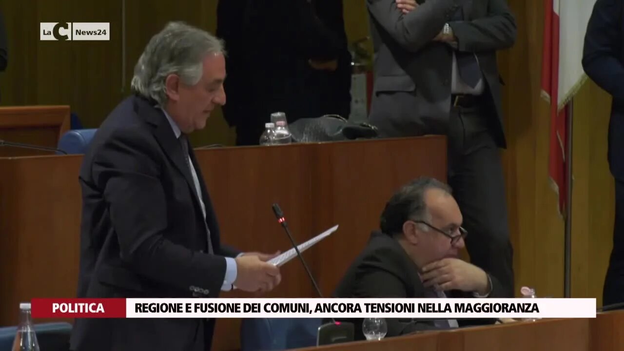 Regione e fusione dei comuni, ancora tensioni nella maggioranza