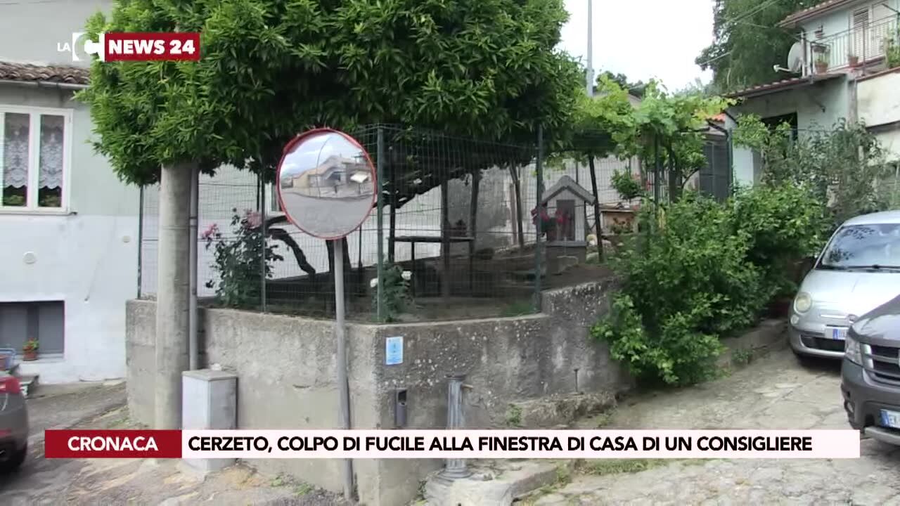 Cerzeto, colpo di fucile alla finestra di casa di un consigliere