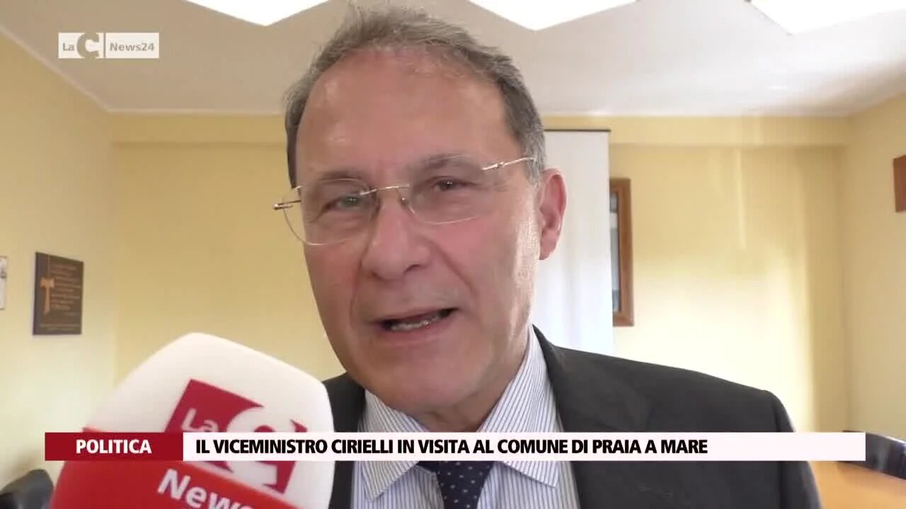 Il viceministro Cirielli in visita al comune di Praia a Mare