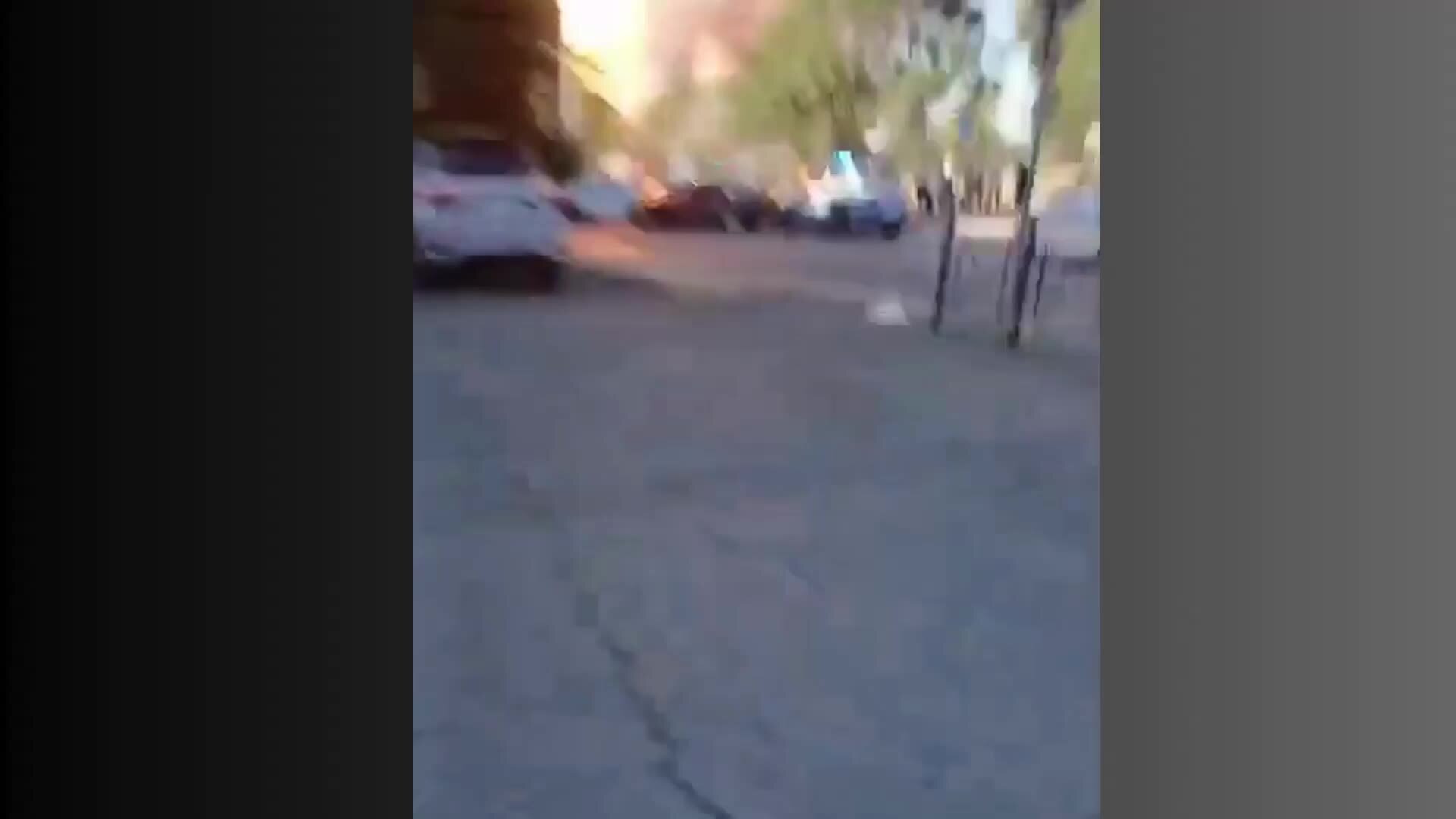 Roma, esplosione devastante a Villa De Sanctis: decine di feriti, in fiamme un deposito - VIDEO